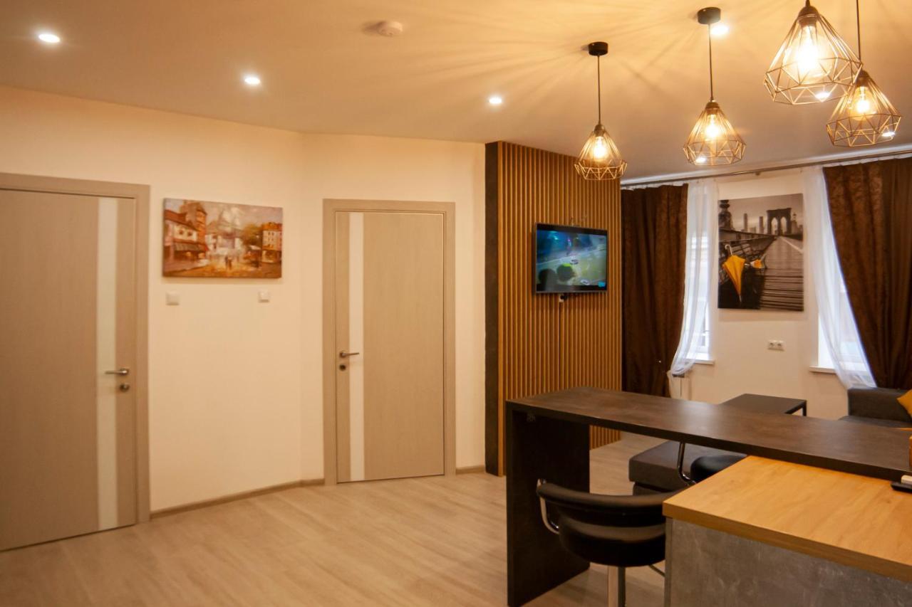 Ultra Lux 3 Rooms Apartment Near Arena City Kiev Dış mekan fotoğraf