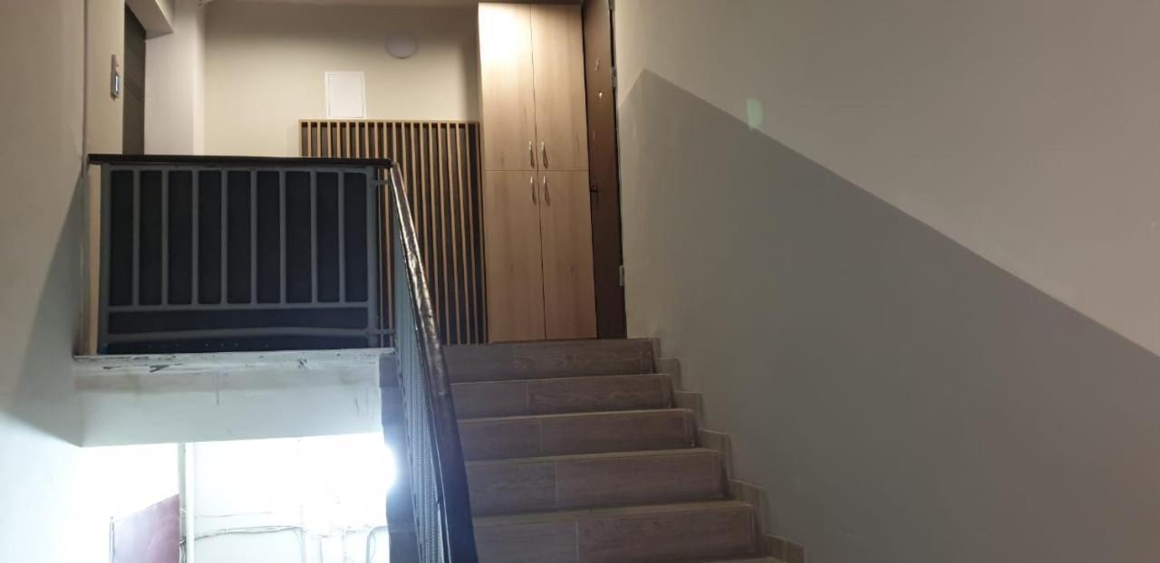 Ultra Lux 3 Rooms Apartment Near Arena City Kiev Dış mekan fotoğraf